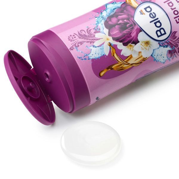 Гель для душу Balea Floral Elegance з кокосовою олією для живлення та зволоження шкіри, 300 мл 4066447878103 фото
